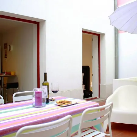 Apartamento Joivy Modern 1-bed With Terrace, Moments From Sao Bento Palace